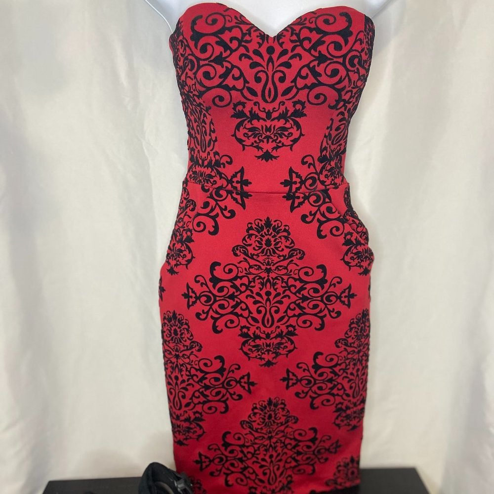 Red & Black Velvet Strapless Dress | Size 9 Juniors